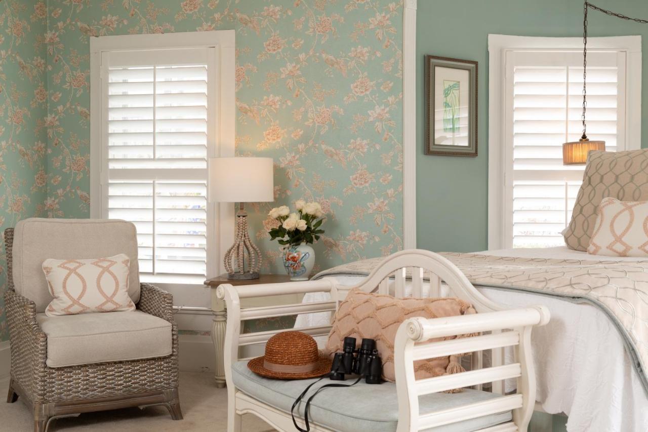 White Doe Inn Bed & Breakfast Manteo Buitenkant foto
