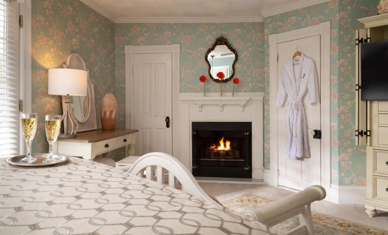 White Doe Inn Bed & Breakfast Manteo Buitenkant foto
