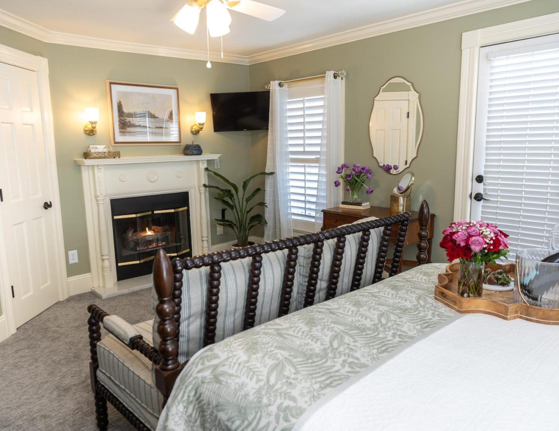White Doe Inn Bed & Breakfast Manteo Buitenkant foto