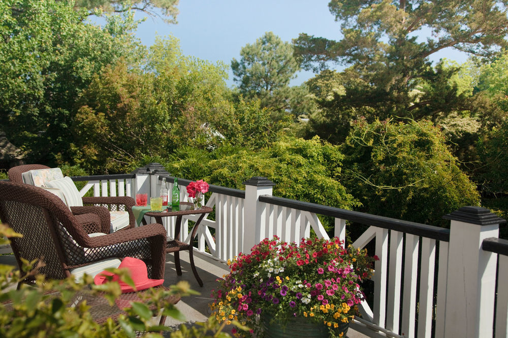 White Doe Inn Bed & Breakfast Manteo Buitenkant foto