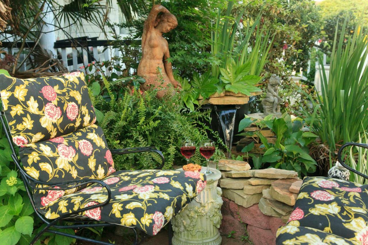 White Doe Inn Bed & Breakfast Manteo Buitenkant foto