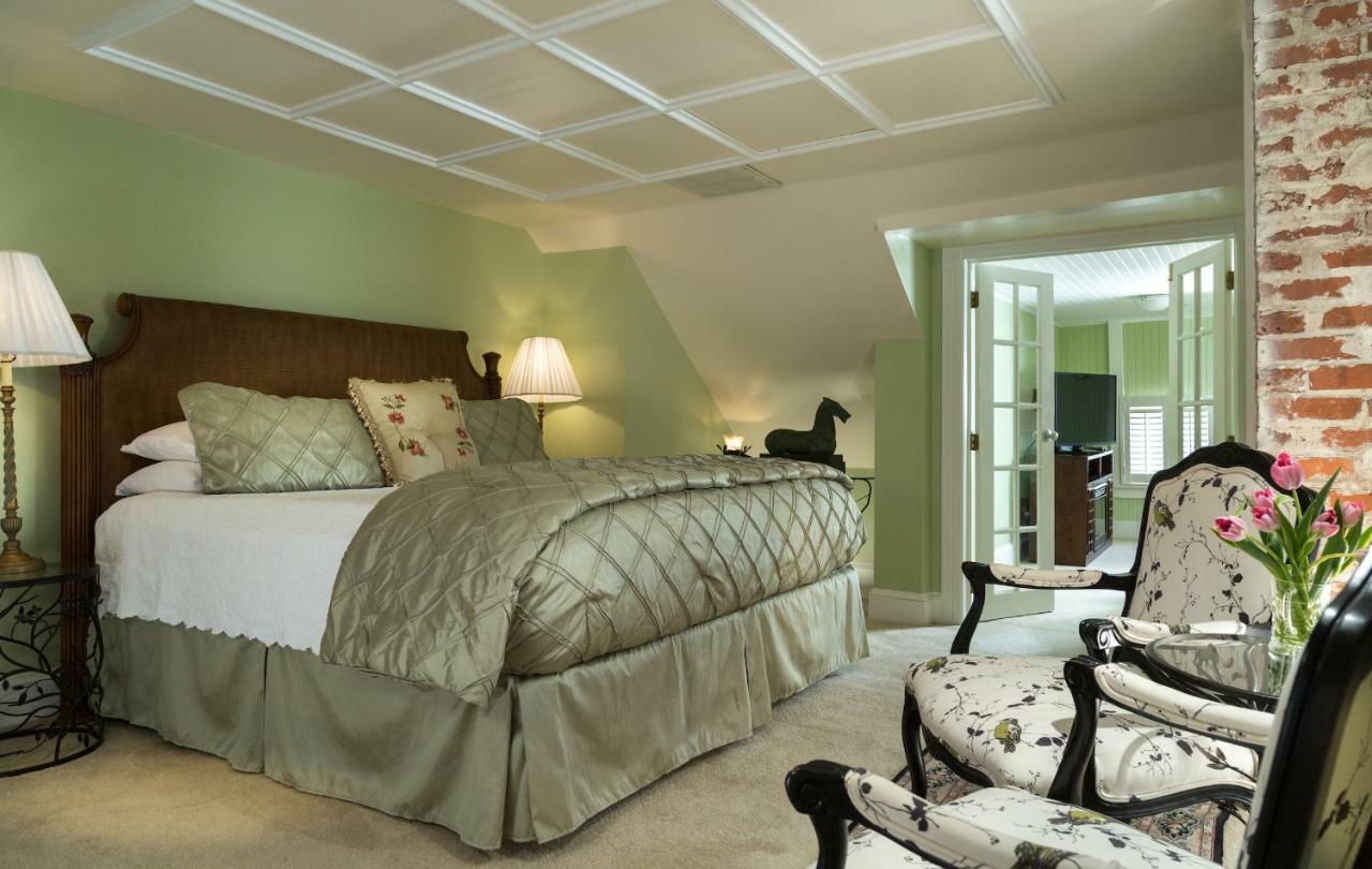 White Doe Inn Bed & Breakfast Manteo Buitenkant foto